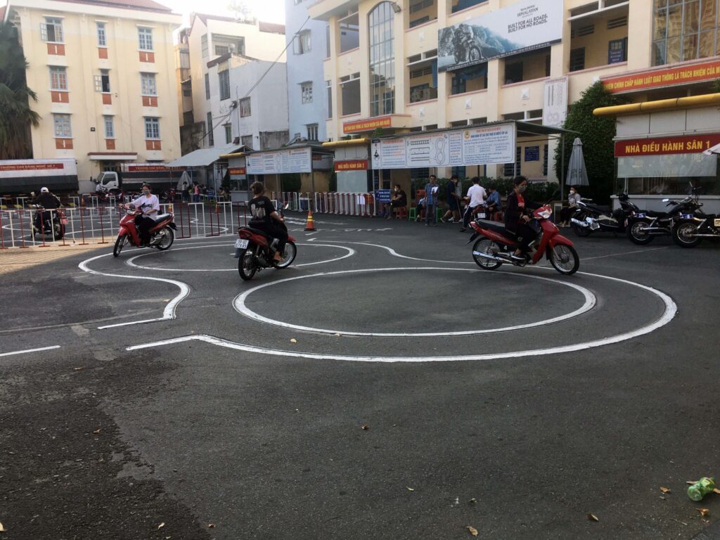 10区のA1バイク免許練習場（かつて主流だったA1バイク免許試験場）